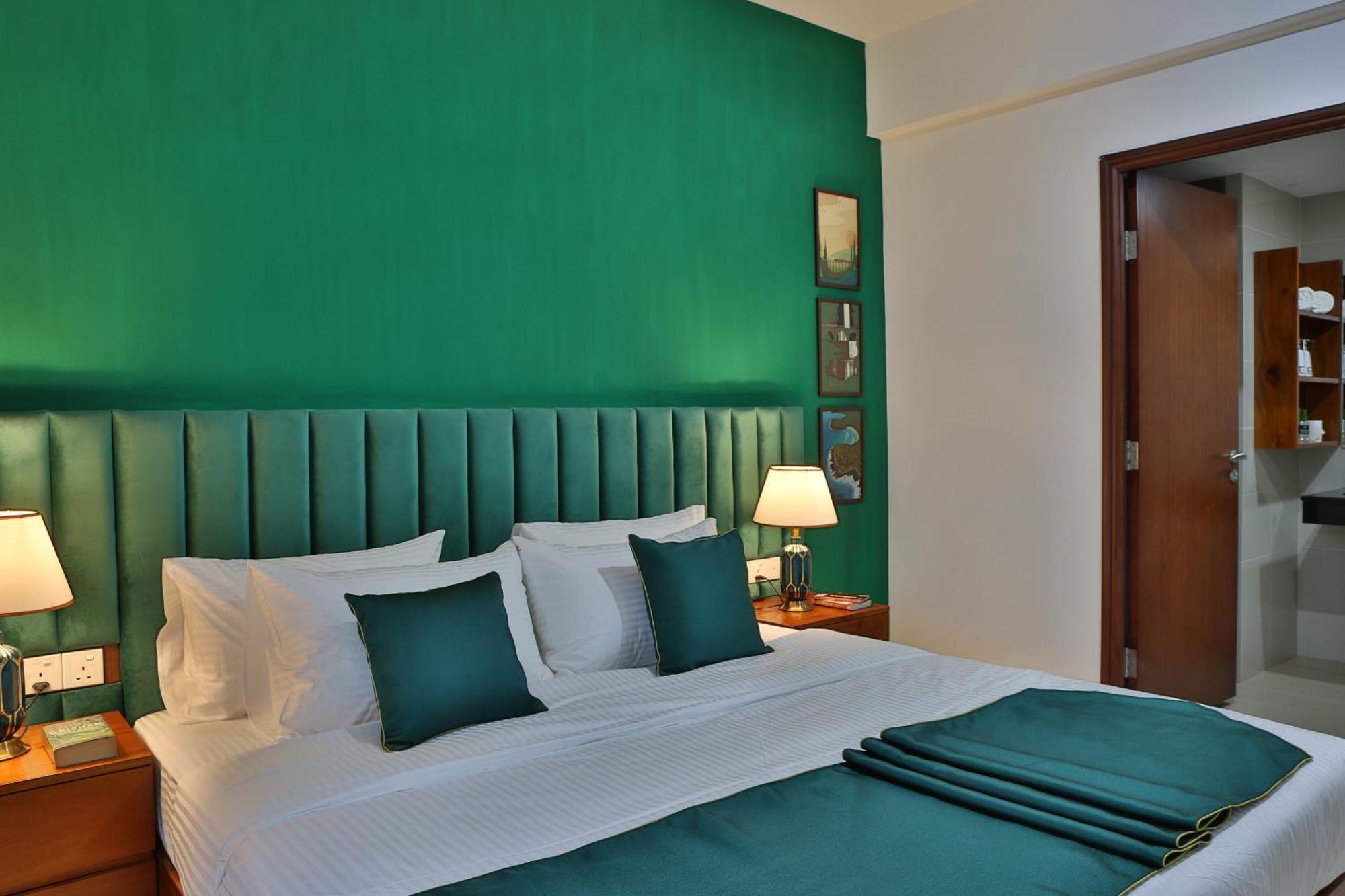 Emerald@On320 Colombo Exterior photo
